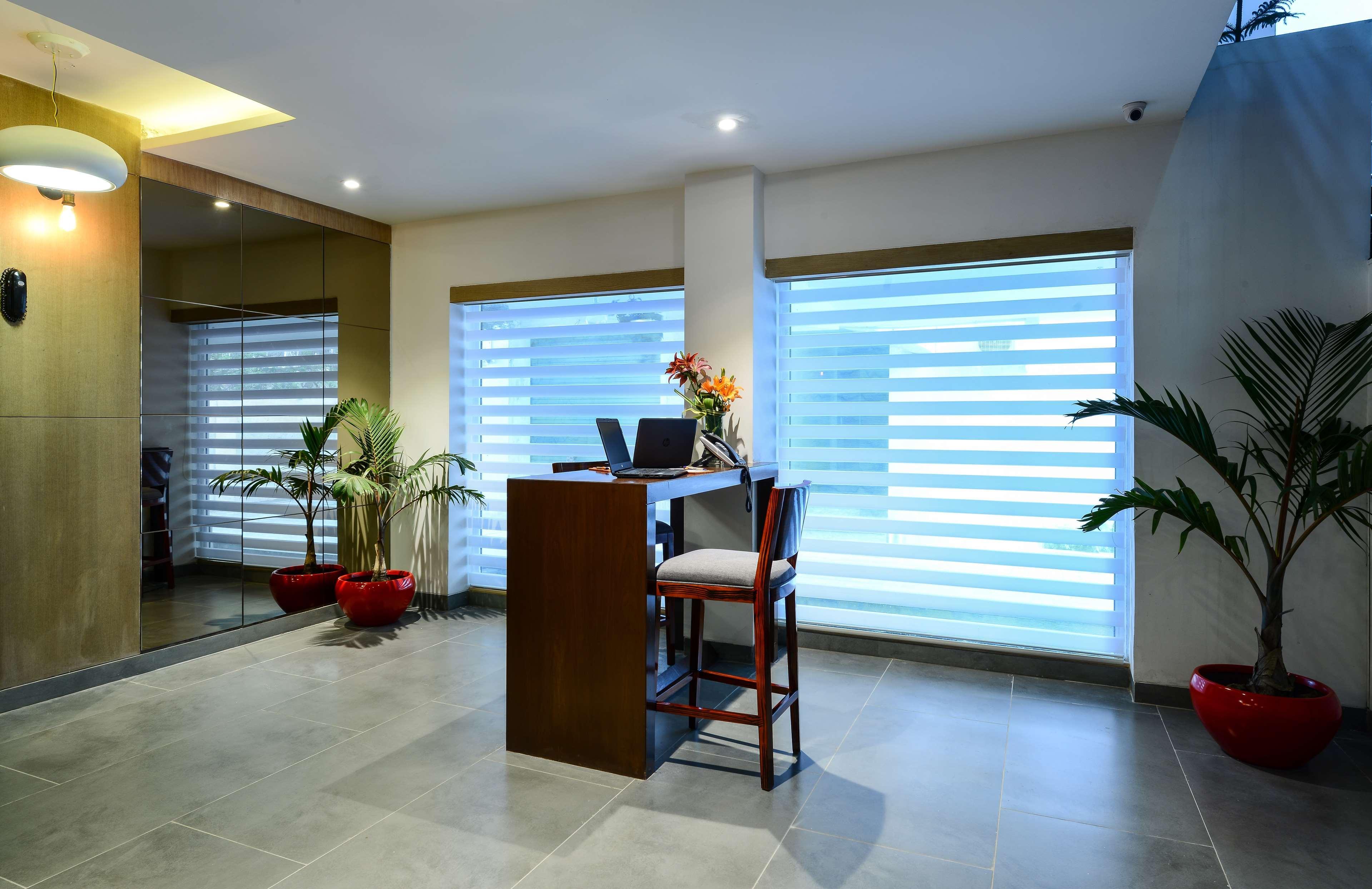 Howard Johnson By Wyndham, Airport होटल Kolkata