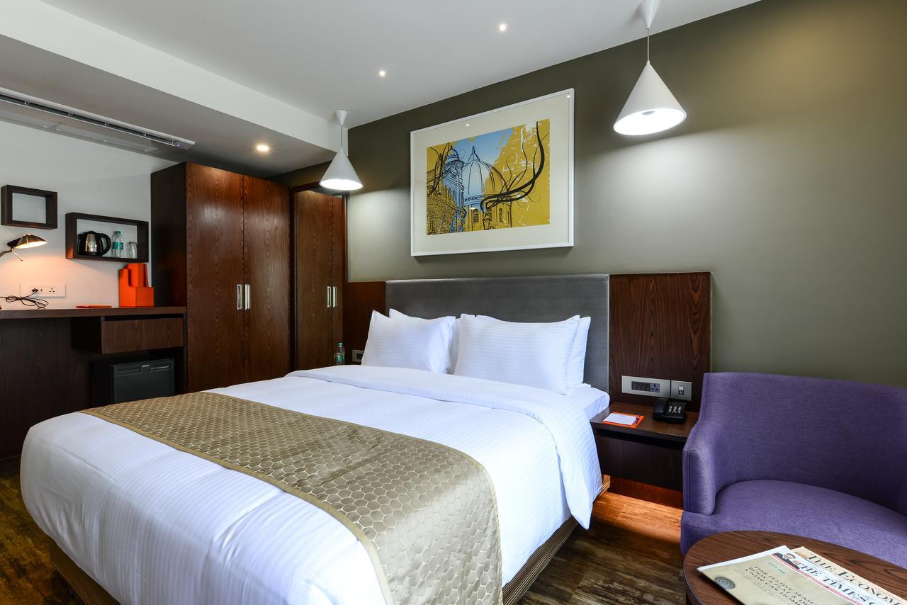होटल Howard Johnson By Wyndham, Airport 4*