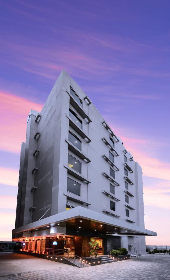 Howard Johnson By Wyndham, Airport होटल 4*